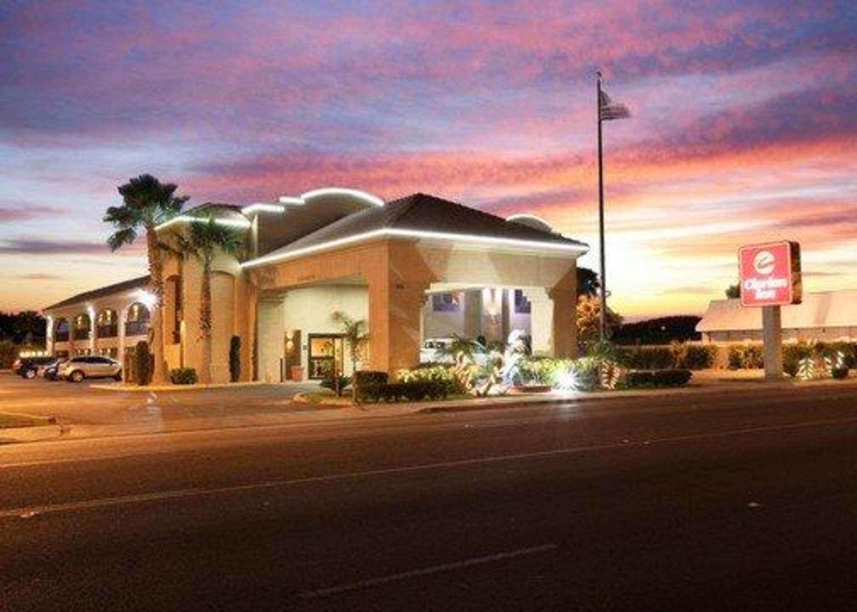 Days Inn By Wyndham בליית' מראה חיצוני תמונה